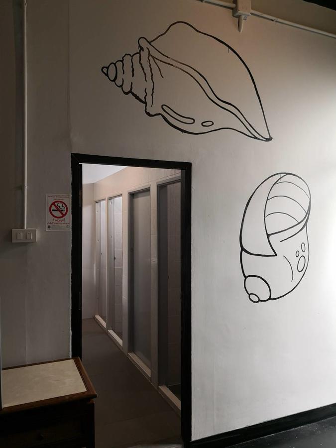 Feel Like Home Dormitory & Cafe Банкок Екстериор снимка